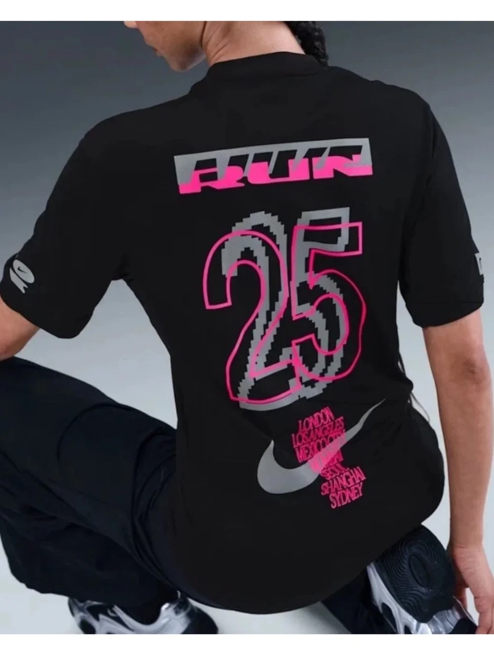 NWT Nike Dri-Fit Run After Dark Tour 2025 Women’s Sz XS Jersey Shirt Black/Pink
